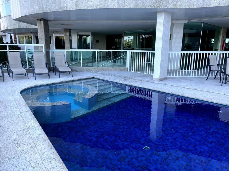 Apartamento Bacutia, Predio Frente Ao Mar! *
