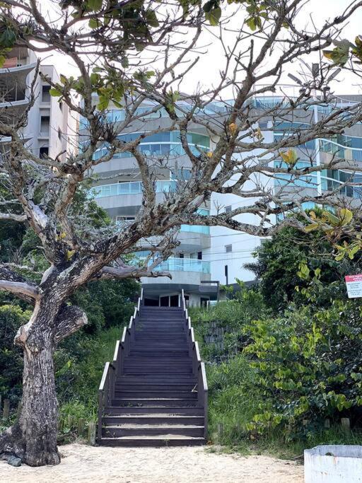 Bacutia, Predio Frente Ao Mar! Apartamento Guarapari