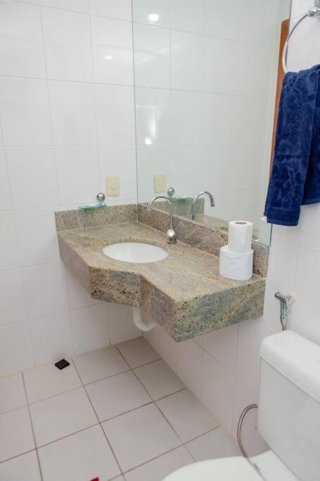 Apartamento Bacutia, Predio Frente Ao Mar!